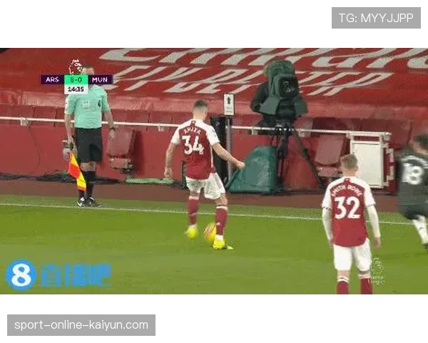 “实时快讯:曼联后场断球,B费精准长传直接找到拉什福德”